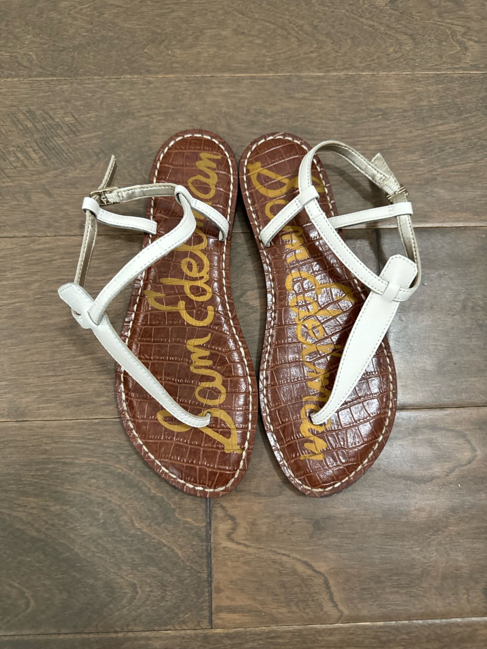 Sam Edelman White Leather T-Strap Flat Sandals - Picture 2 of 4